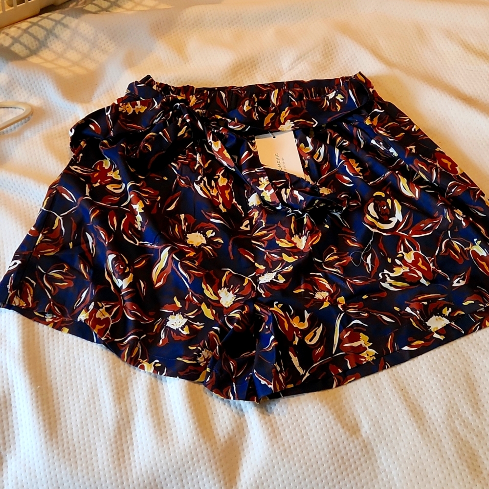 New with tags women's lightweight polyester shorts, size 14/16 from Bloomchic